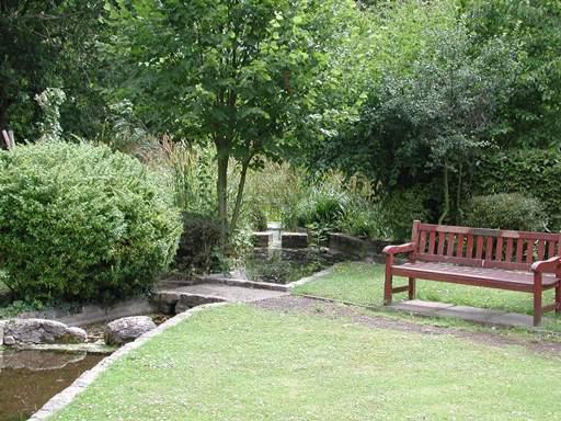 Mitcham Road Cemetery memorial bench