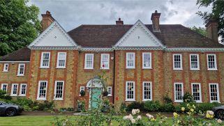 15 Rose Walk