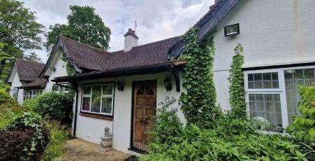 Gate Lodge, Woodcote LAne