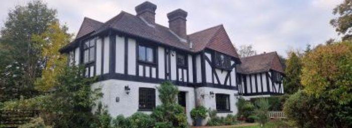 15-16 Upper Woodcote Village