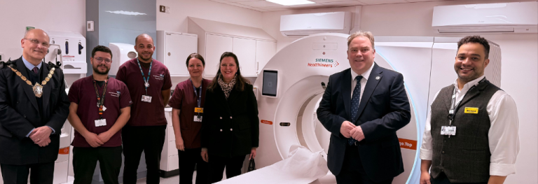 Mayor Perry at New Addington Diagnostic Centre