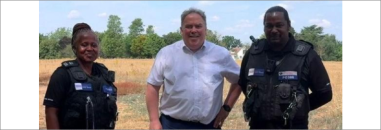 Mayor Perry visits park guards at Duppas Hill
