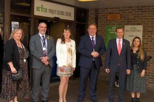 Mayor Jason Perry, Deputy Mayor Cllr Lynne Hale, Cllr Jason Cummings, Chris Philp MP, and others outside Purley Pool